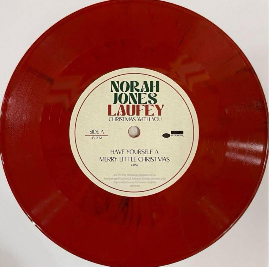 [USED] Limited Edition Red Edition Norah Jones Laufey Christmas