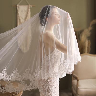 Exquisite Double Layer Wedding Veil with Water-Soluble Lace Edge and Hair Comb for Studio Photography