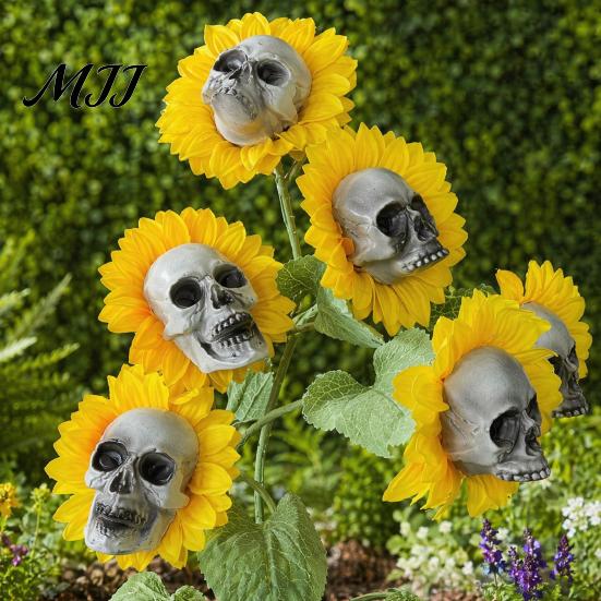 Outdoor Spooky Planter Sunflower Skull Ornament, Halloween Theme Garden Decor, Potted Lawn Decoration Plant Waterproof Decoration, for Patio