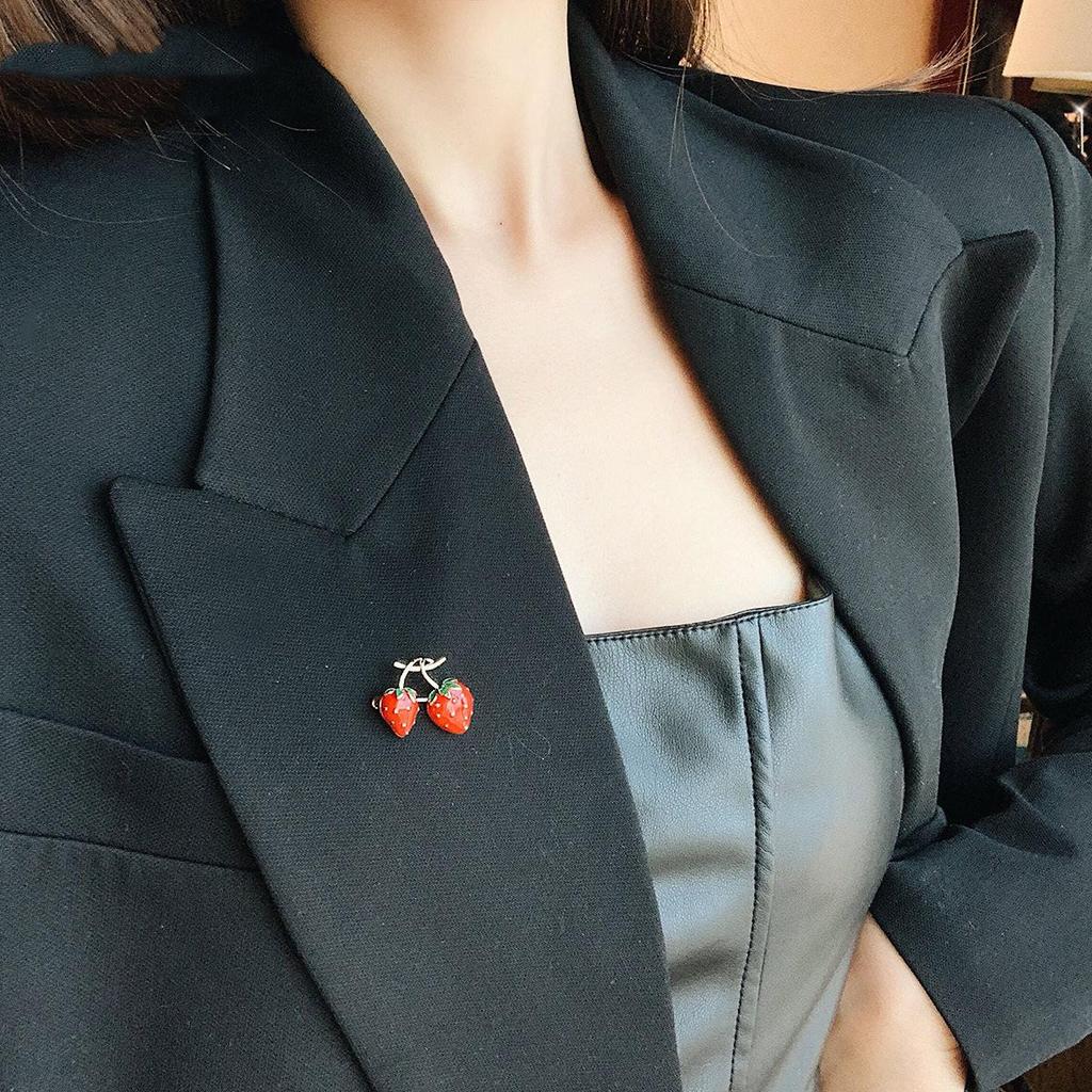 Korean Style Strawberry Brooch Pin for Women - Cute Cardigan and Coat Accessory