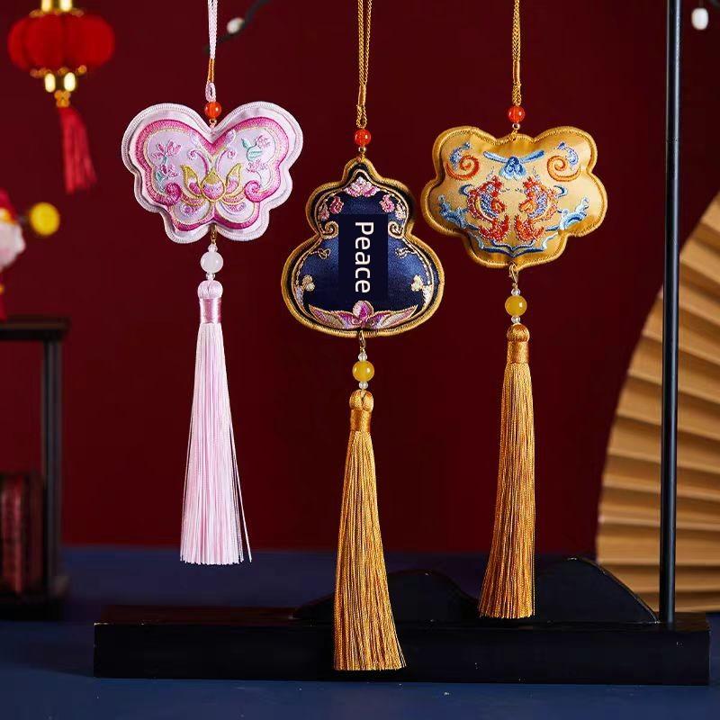 Dragon Boat Festival Fragrance Sachet Pendant, Peace Amulet Embroidered in Traditional Chinese Style, Portable Hanging Ornament for Neck or Car