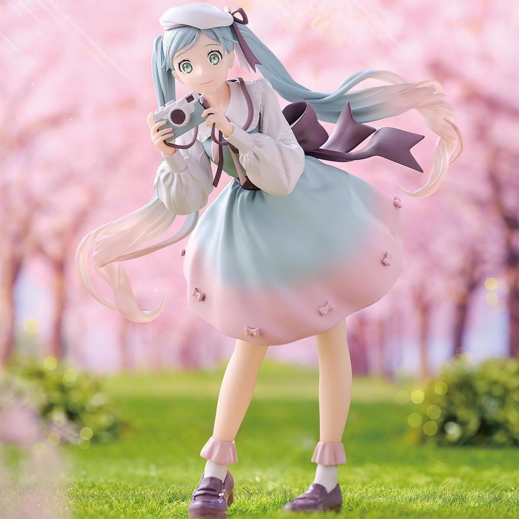 Banpresto Vocaloid Hatsune Miku Memories Figure (Holiday Camera)