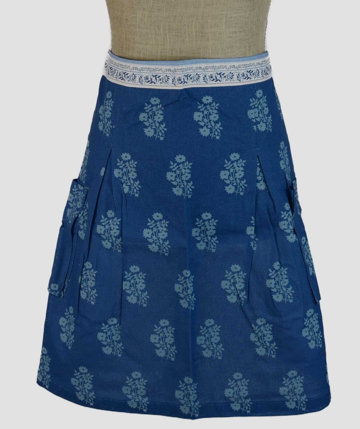 

Friends Hill Garson Apron Hana Sarasa Navy [WS-158-21]