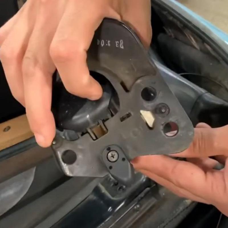 1/2 Stück Auto Weichdach-Verriegelungskappe NA01-R1-311 Ersatz-Verriegelungsklammer für Verdeck für Mazda MX-5 Miata 1.8L AT MT 1LE 1PE 1995 1996 1997 1999