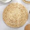 Gewebte, wärmeisolierende Tischsets aus geflochtenem Stroh – Tischschutz im modernen Landhausstil