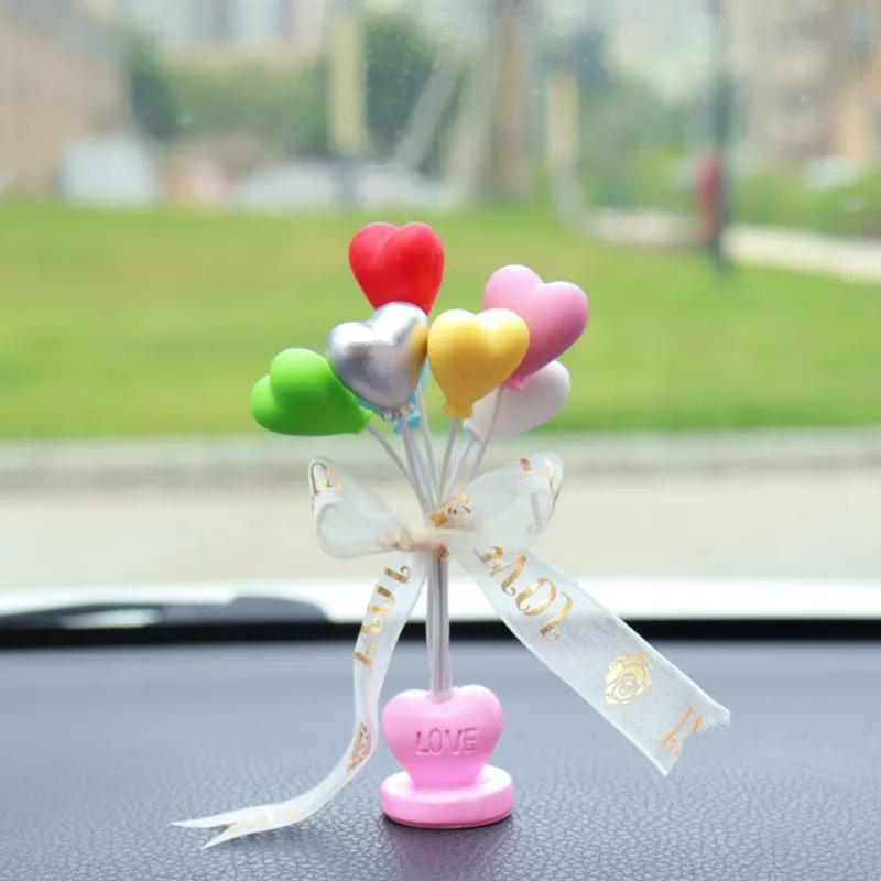 Cartoon Couples Car Ornament Model Wedding Couple Figure Car Center Console Balloon Decoration Auto Interior Dashboard Gifts