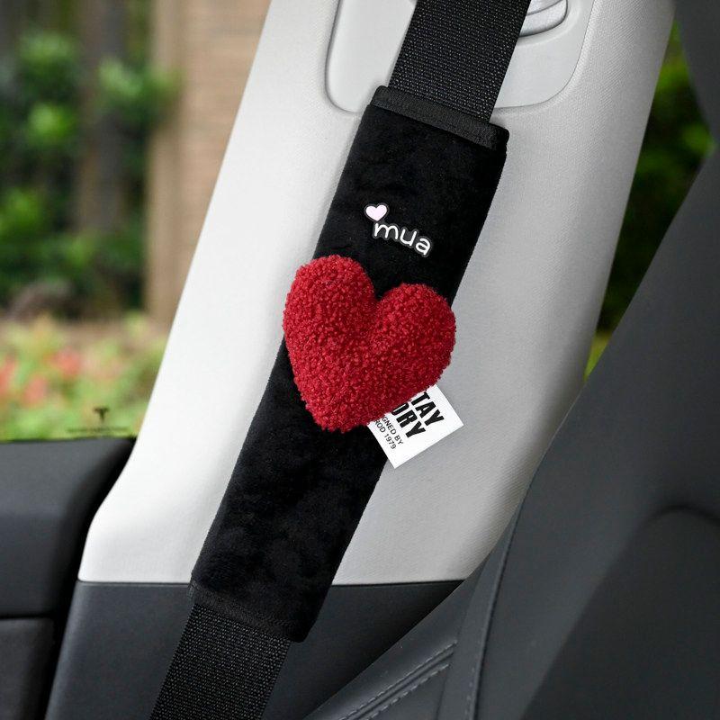 Cute Heart-Shaped Car Seatbelt Shoulder Pad, Anti-Wear Clothing, Car Interior Seatbelt Protector, Decorative for Women Black Ice Silk Shoulder Pads [Love Red]