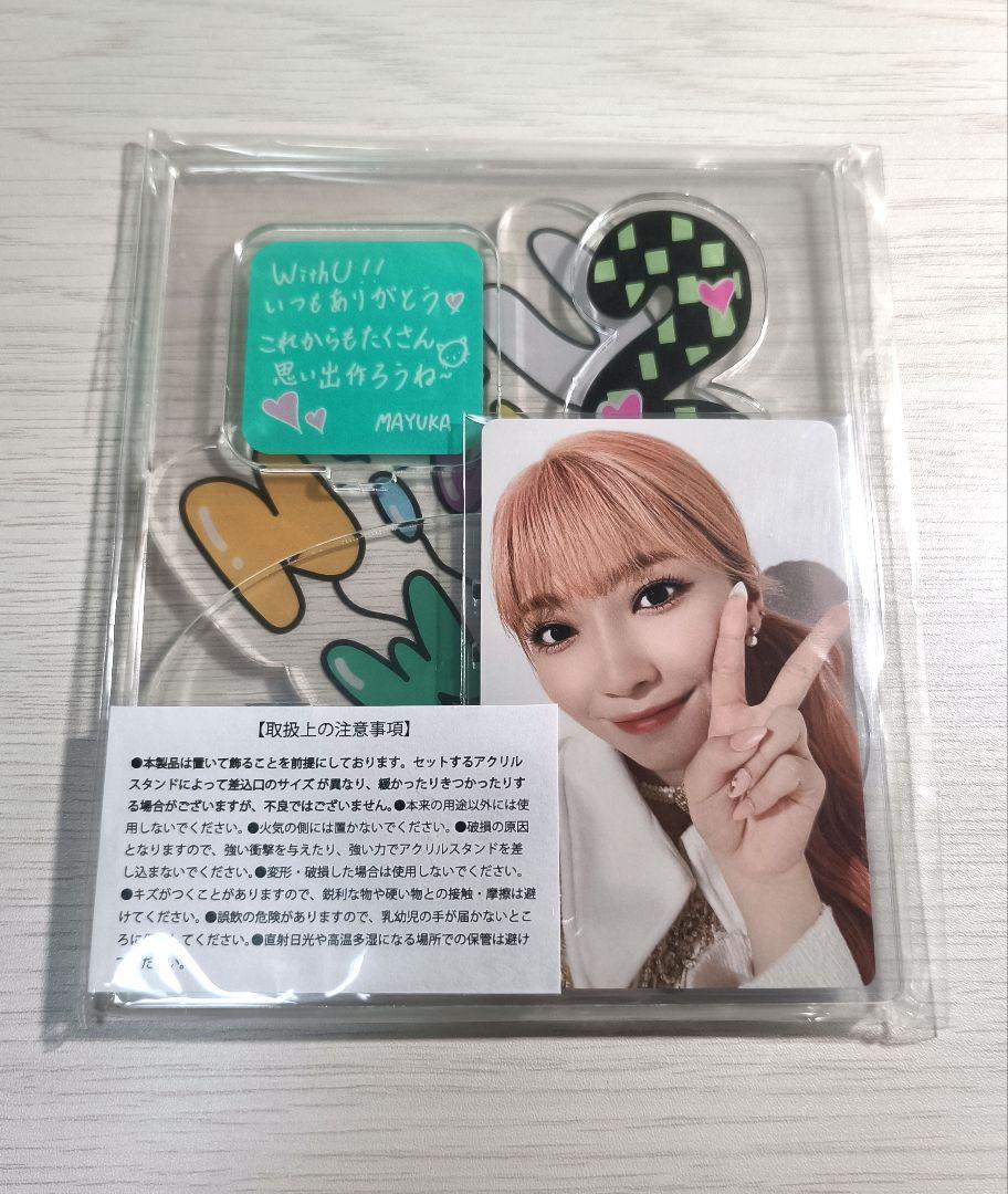 

[Б/У] Акриловая подставка-фон NiziU Маюка