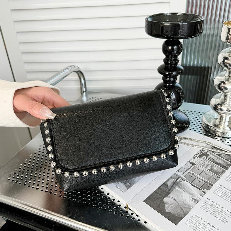 Damen Quadrat Nieten Schwarz Tasche Crossbody Kette Kompakt Schultertasche Premium Langlebige Qualität Nützlich Praktisch Zuverlässig