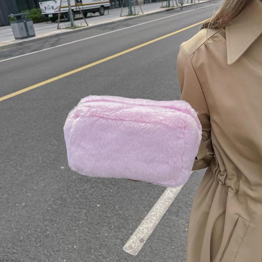 1 Pcs Plush Cosmetic Bag Pencil Girl Candy Color Hand Bag Banquet Party Lady Cosmetic Bag Makeup
