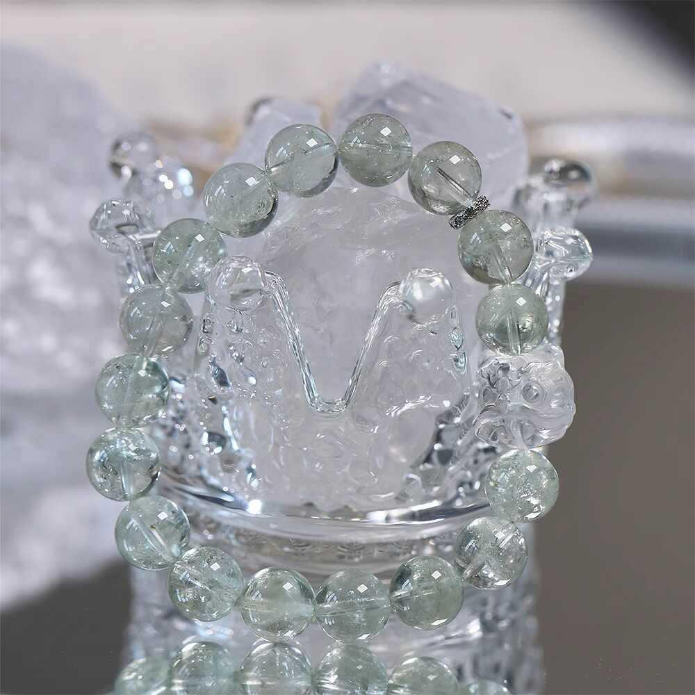 2025 Sommer Imitation Grüner Kristall Armband mit Weißem Löwen Design