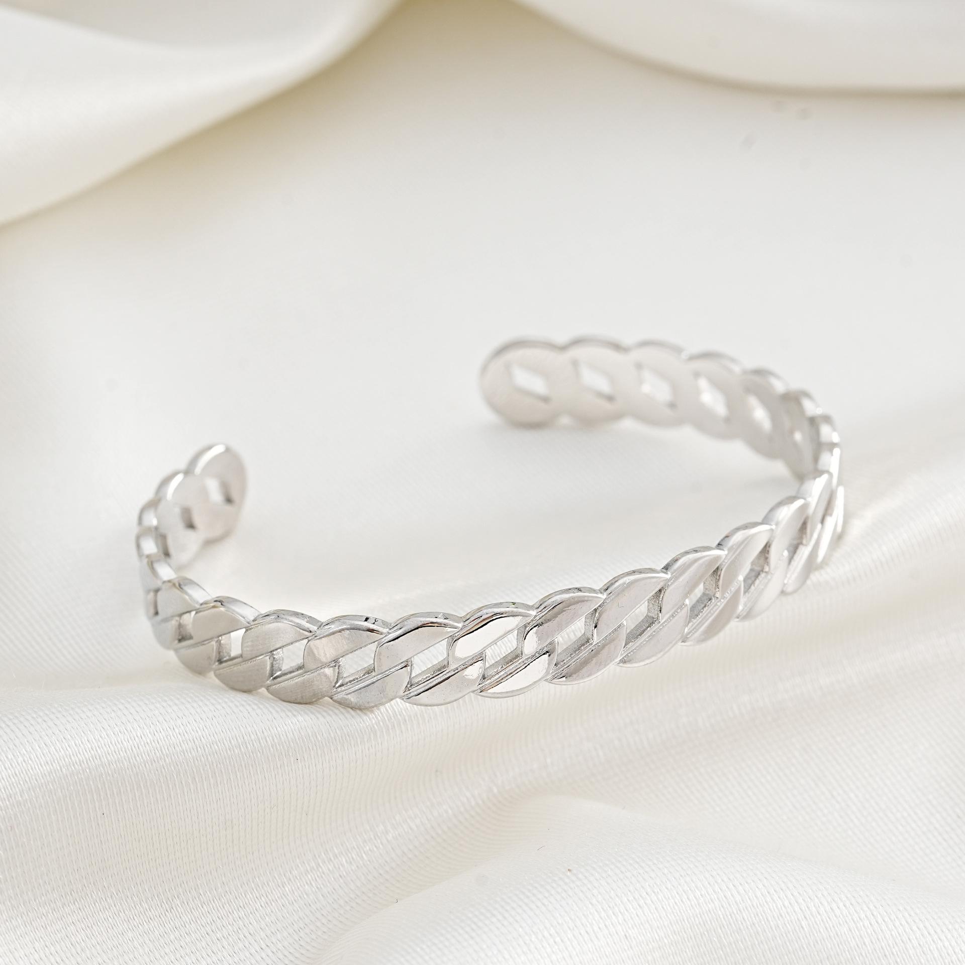 Cherry Blossom Stainless Steel C-Shaped Open Bangle – Women s Fashionable Simple Bracelet