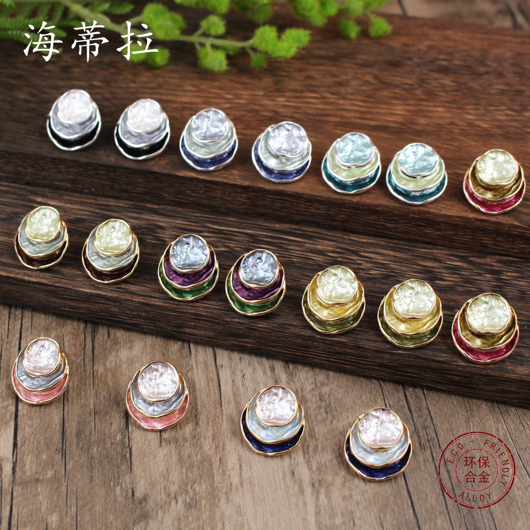 

Color painting oil three-layer round cake stud earrings, fashionable and high-end women s versatile round cake stud earrings