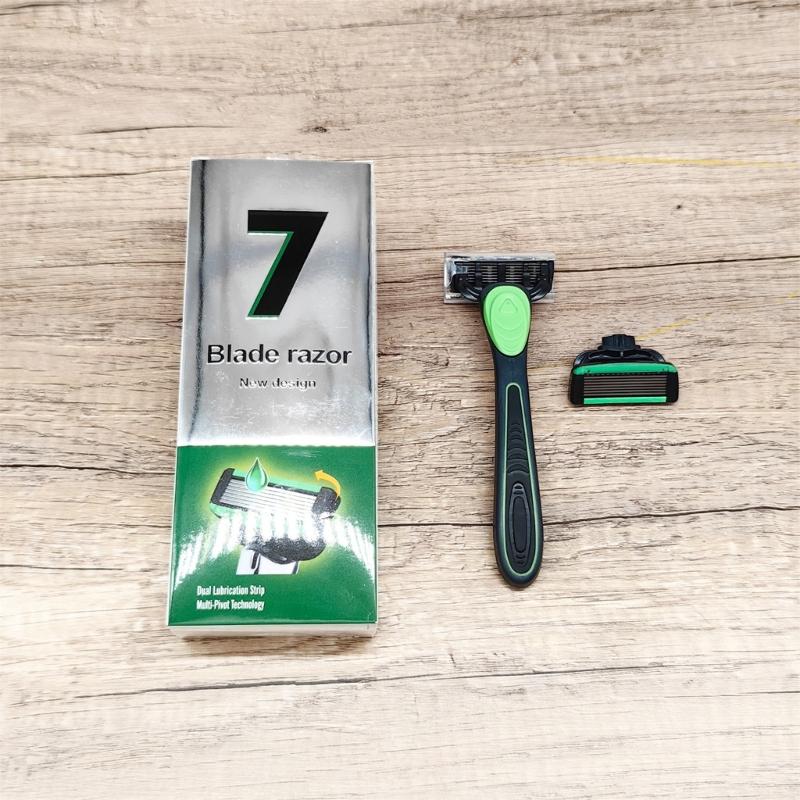 Verbessern Sie Ihre Rasurroutine mit 7-Klingen-Kopfset und Gummi-Griff-Pflege