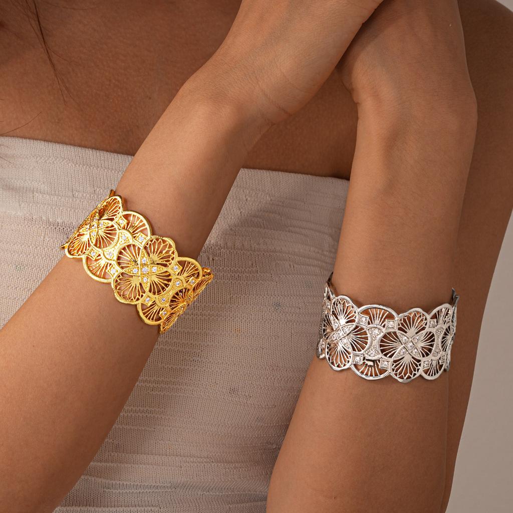 Real Gold Electroplated Flower Hollow Opening Bracelet Light Luxury High-end Bracelet European and American Fashion Exaggerated Jewelry Women