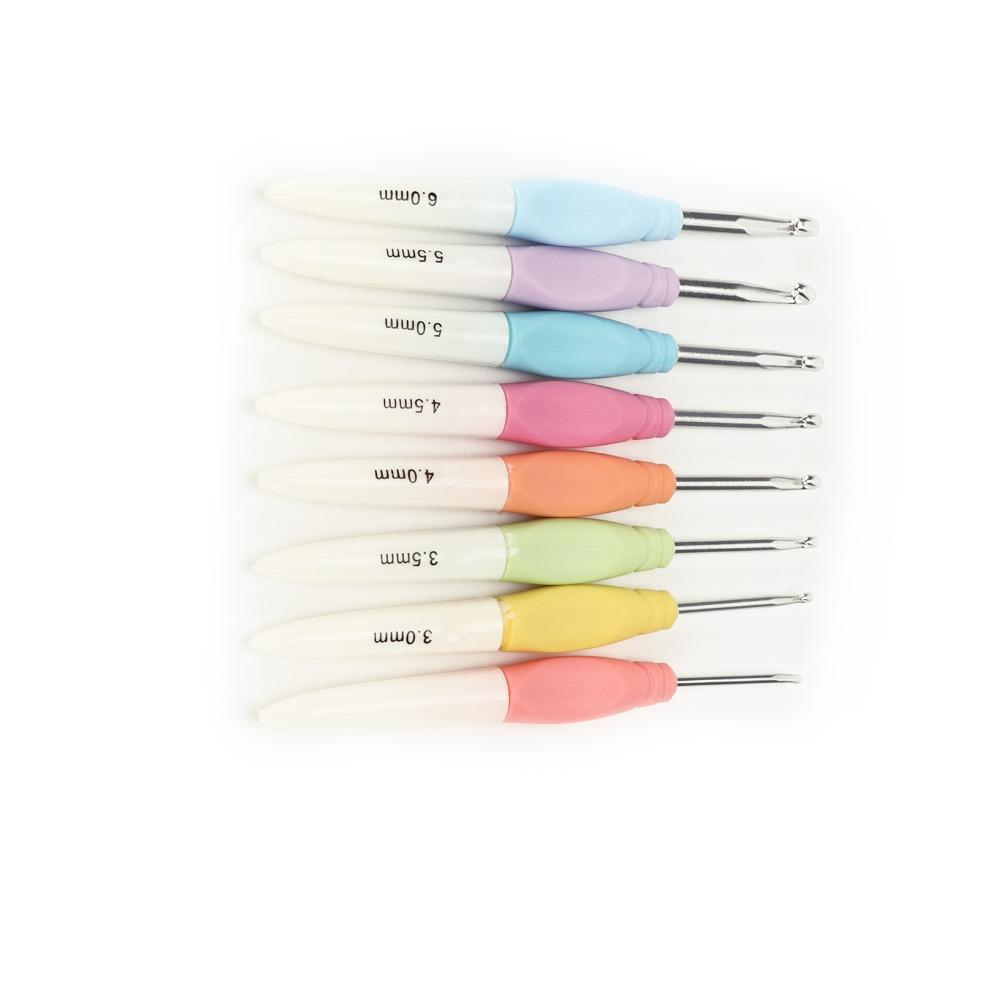 8Pcs Soft NonSlip Grip Crochet Hooks Set Plastic Crochet Hook Kit Knitting Needles Set  Hair Styling