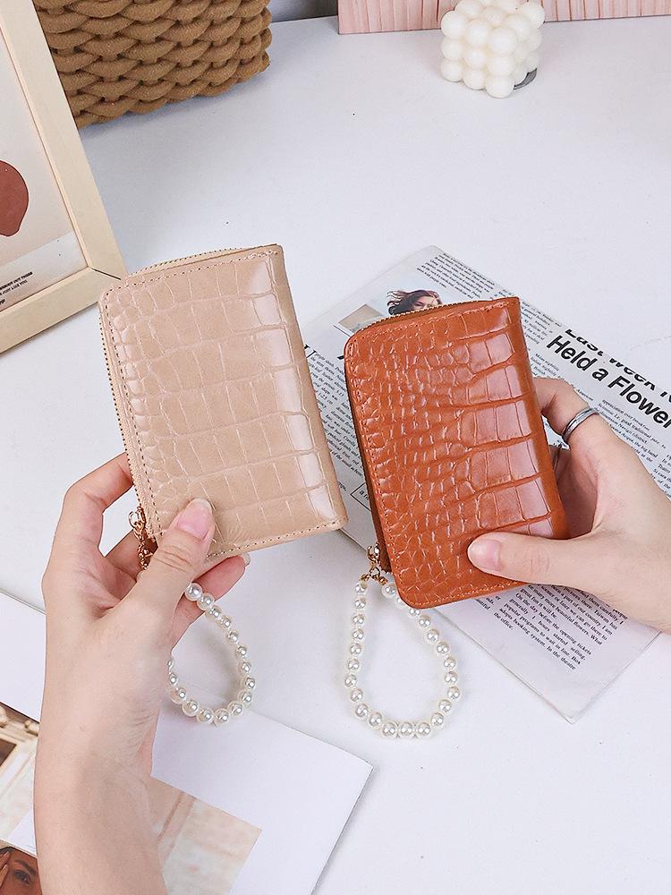 Women's Korean Style Short Wallet with Pearl Chain, Stone Texture, Card Slots, and Money Clip
