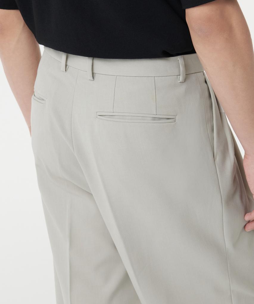 Musinsa Standard Three-Puck Semi-Balloon Slacks [Dusty Cream]