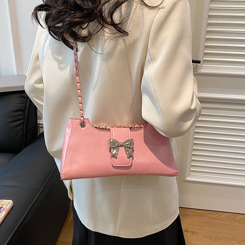 Underarm bag women's 2024 new beautiful women's niche design personalized ins trendy casual shoulder messenger bag