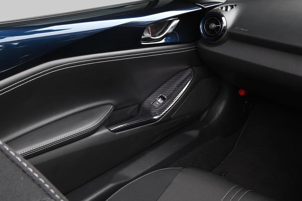 SecondStage Mazda Roadster ND Series PWSW Door Switch Panel with Digital Carbon Fiber Look (Z044DCB)