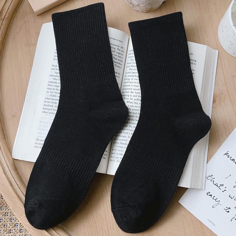 Unisex Ankle & Mid-Calf Sports Socks - Solid Colors for All Seasons