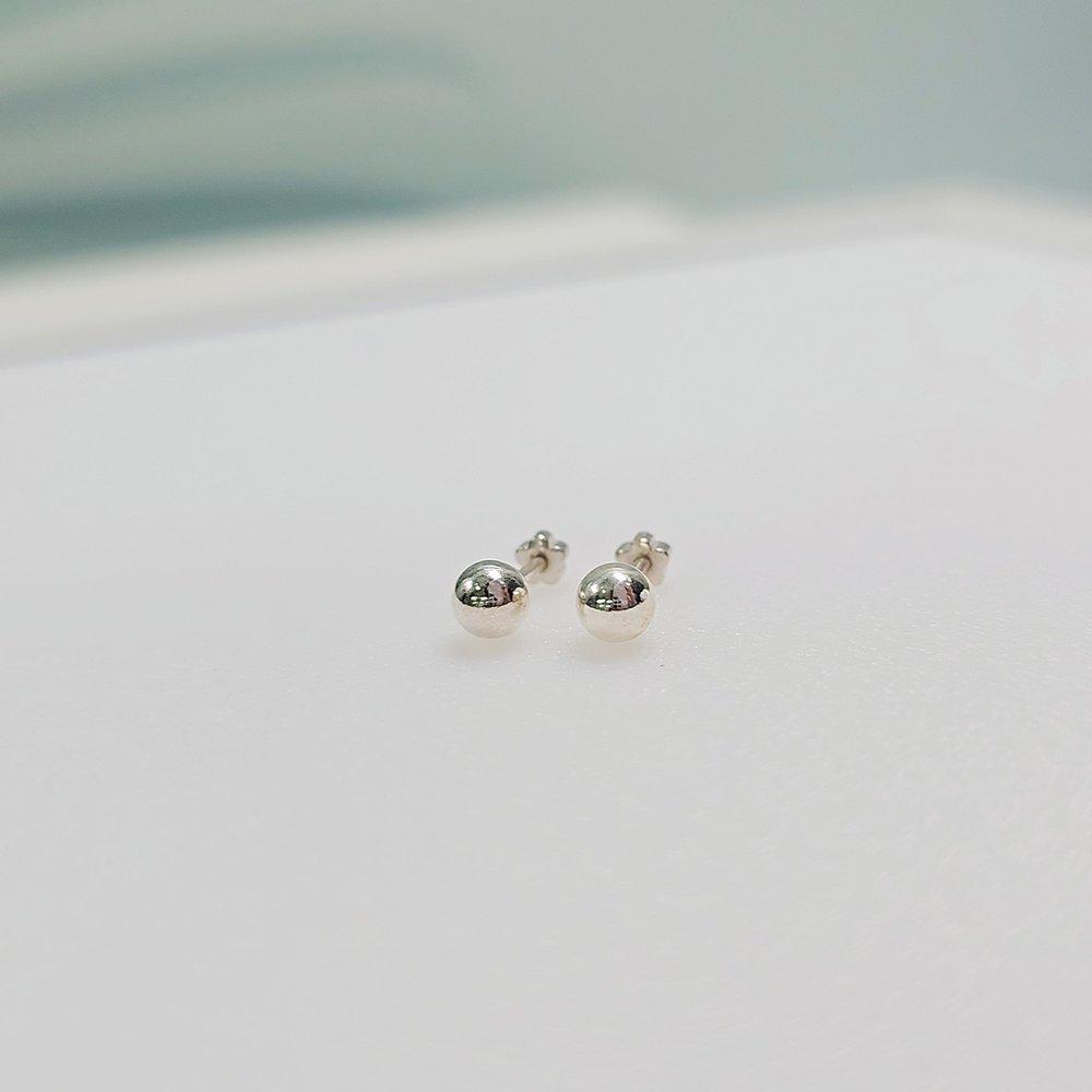 Silver Simple Ball Piercing