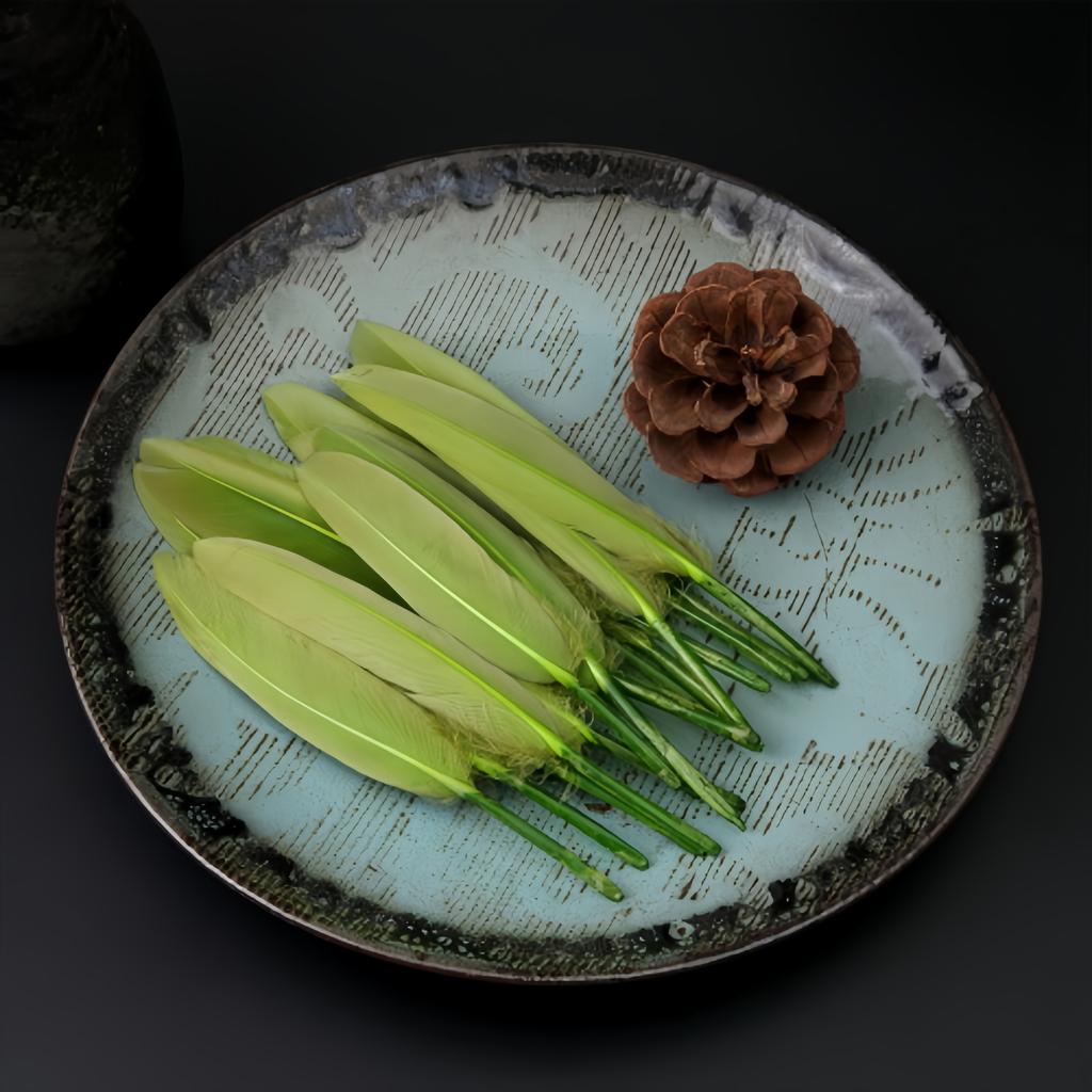 100Pcs Blue Goose Feathers 10-15cm Natural Dyed Feather for Wedding Decoration Party DIY Crafts Halloween Costume Supplies