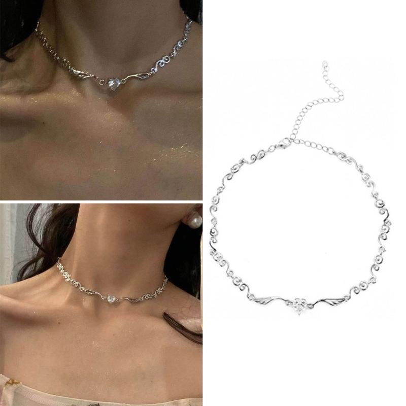 Fashion Trend Light Luxury Niche Sense Collarbone Chain Temperament Simple Cold Wind Love- Diamonds Angel Wing Necklace