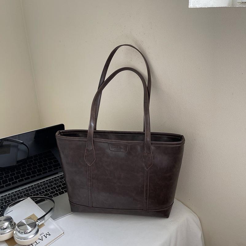 Retro large-capacity tote bag women's 2025 autumn and winter new armpit bag texture shoulder large bag casual foreign trade bag