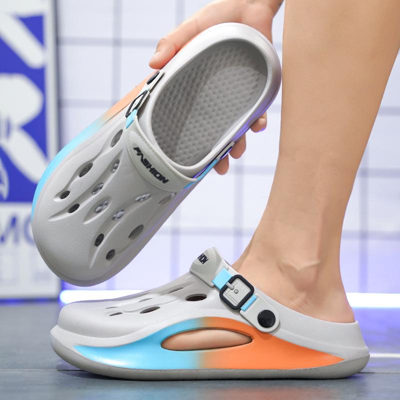 Summer new thick-soled shit-stepping hole shoes non-slip outer wear tourism seaside wading beach shoes two wear cool slippers