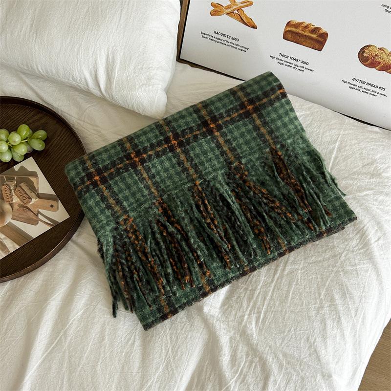 Vielseitiger, weicher und klebriger Karoschal aus Kaschmirimitat mit Quaste für den Winter, luxuriös, neu, modisch, verdickter, warmer Schal für Damen