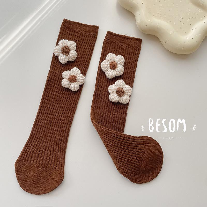 Girls' Korean-Style Mid-Calf Socks with Little Flower Design - Trendy Solid Color Scrunched Knit Knee-Highs (Heel-Less)