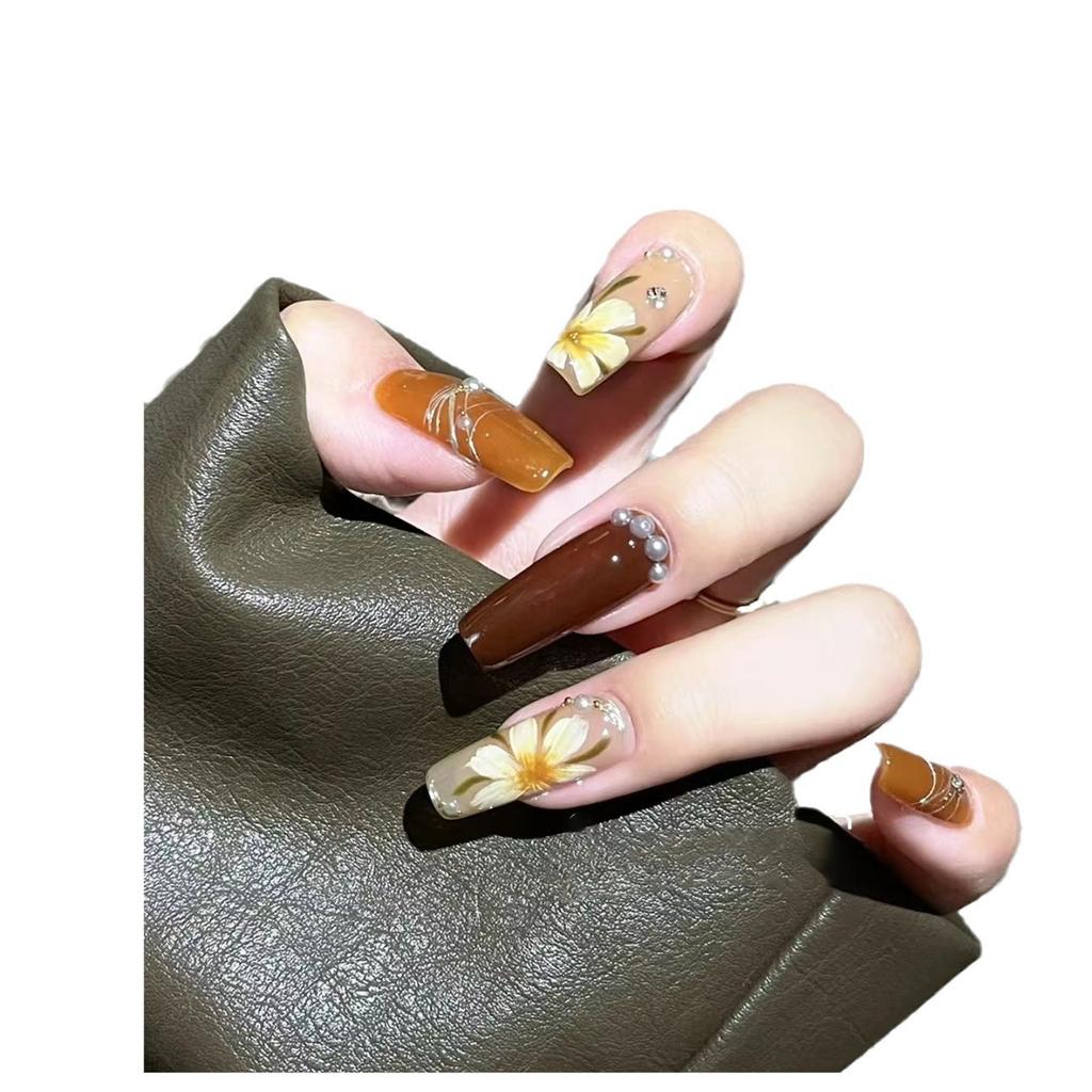 Wearing Armor Pure Handmade Nail Art Finished Fake Nail Patch Autumn and Winter Caramel Color Hand-painted Camellia Light Luxury Style