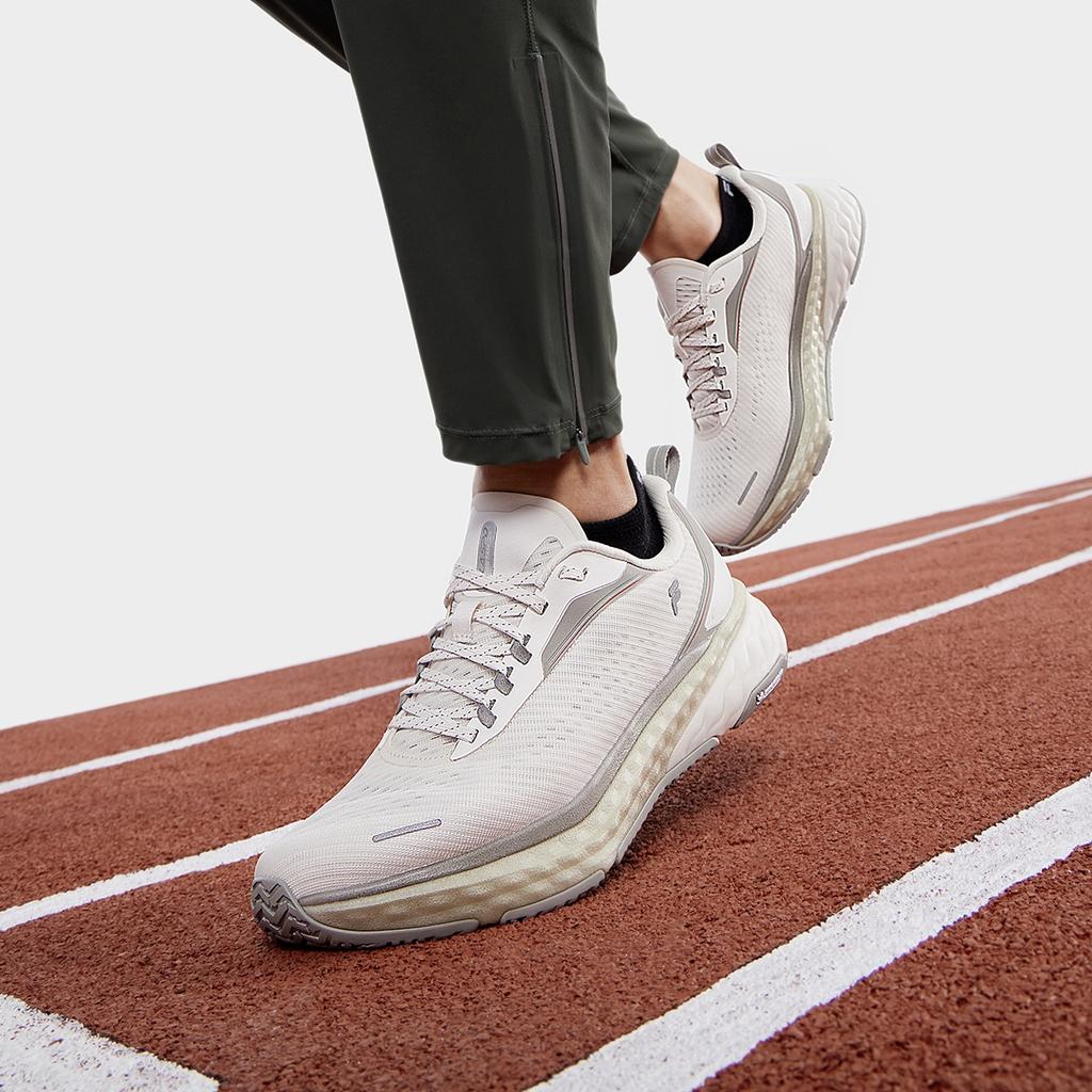 FILA Comfortable Versatile Low-Top Running Shoes Men sneaker White A12M431103FWA