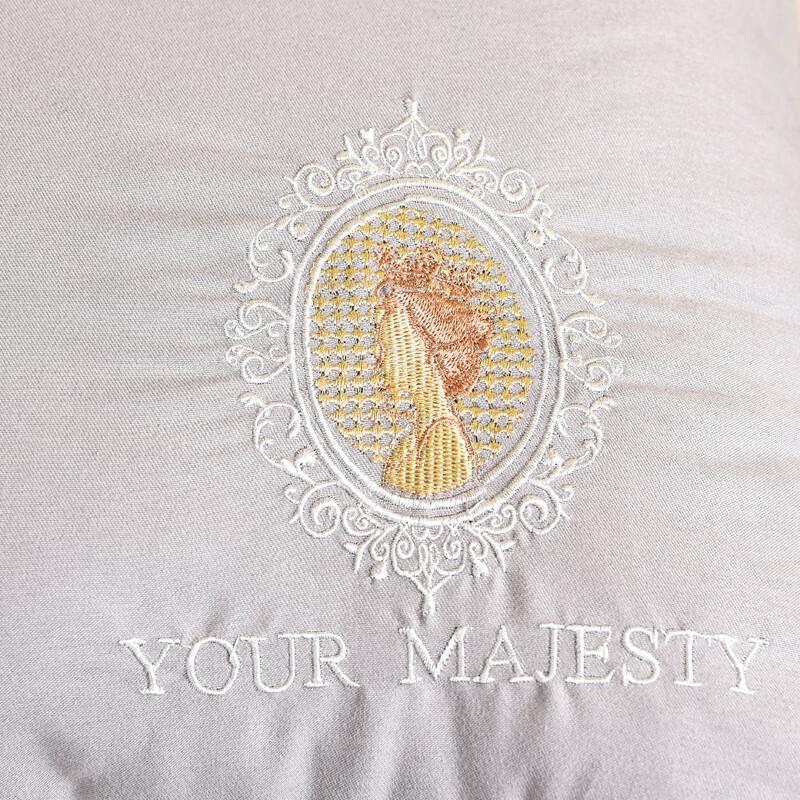 Embroidered Cloud Velvet Cotton Pillow Quilt