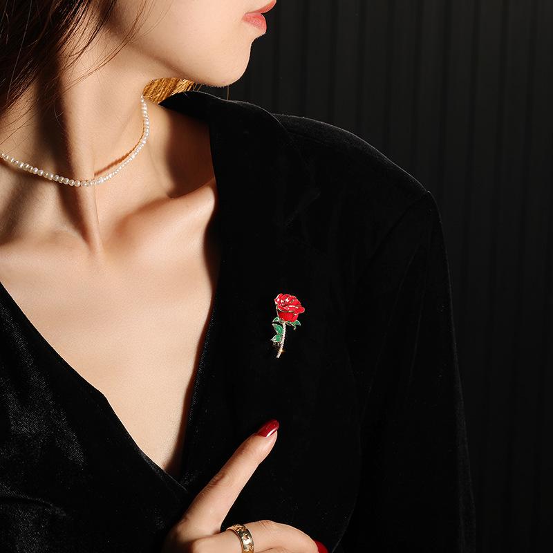Bo Xin Yun Valentine's Day Rose Brooch: High-end Enamel Zirconia Floral Pin Corsage