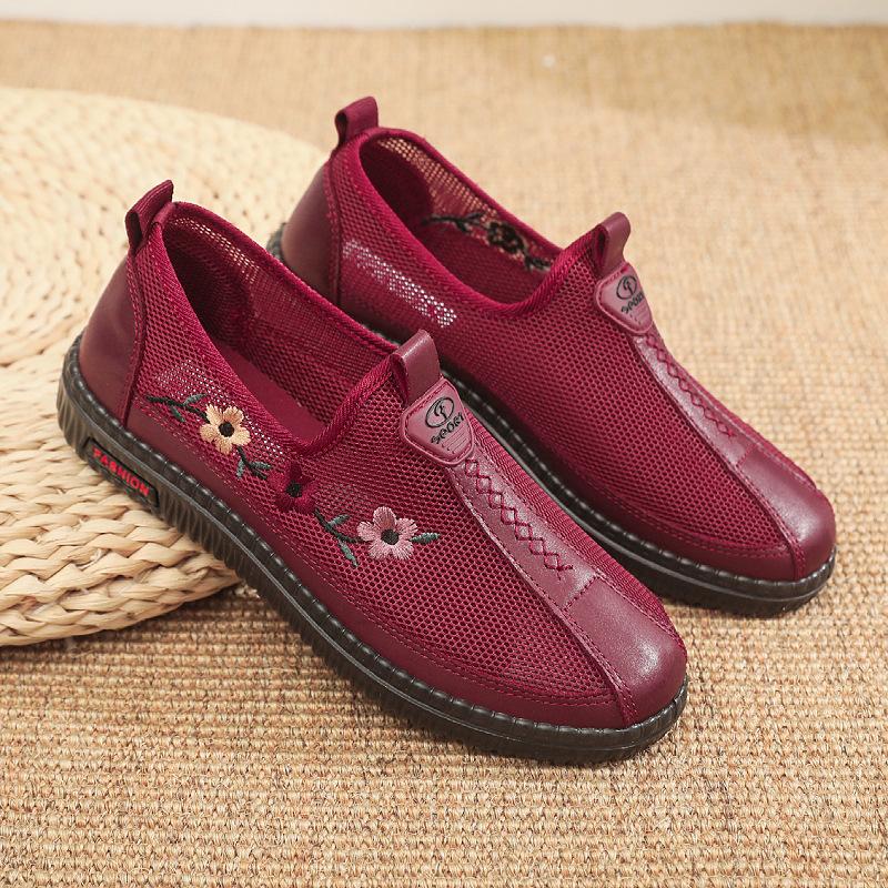 

New summer cloth shoes women s mesh shoes non-slip soft sole breathable and comfortable one pedal middle-aged and elderly 35