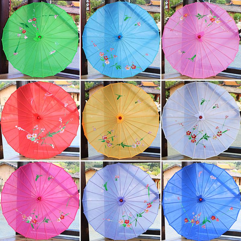 Seidenölpapier-Regenschirm: Antiker Jiangnan-Stil, Verschiedene Größen, Perfekt für Dekoration und Tanz