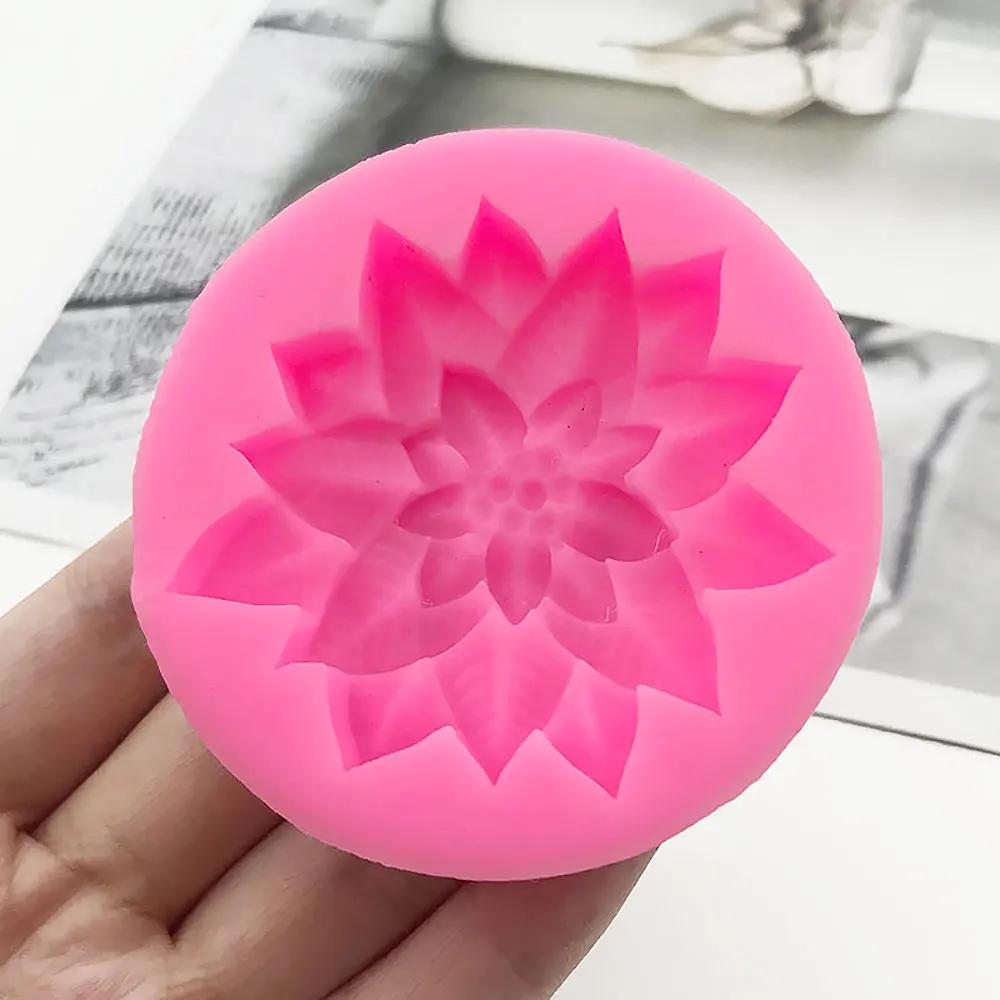 Silicone World Christmas Holly Leaf Silicone Mold Fondant Chocolate Cake Mold Baking Decoration Tool Soap Candle Mould DIY