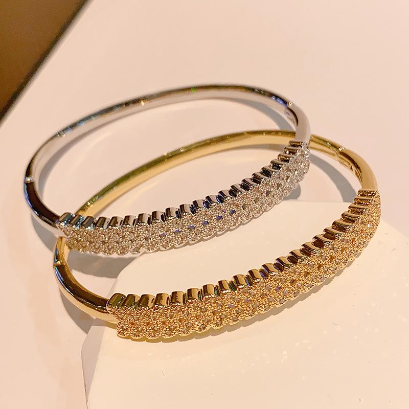 New High-end Design Versatile Butterfly Bracelet Fashionable and Exquisite Gift