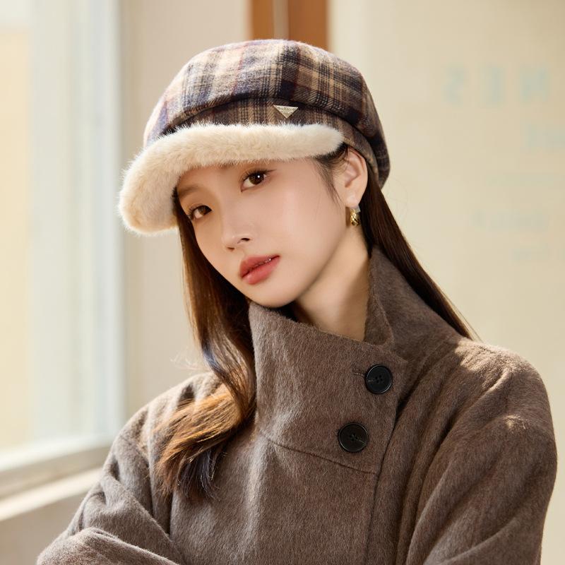 Autumn and Winter Hat Femininity Retro Plaid Striped Octagonal Hat Classic Plush Warm Thickened Painter Hat