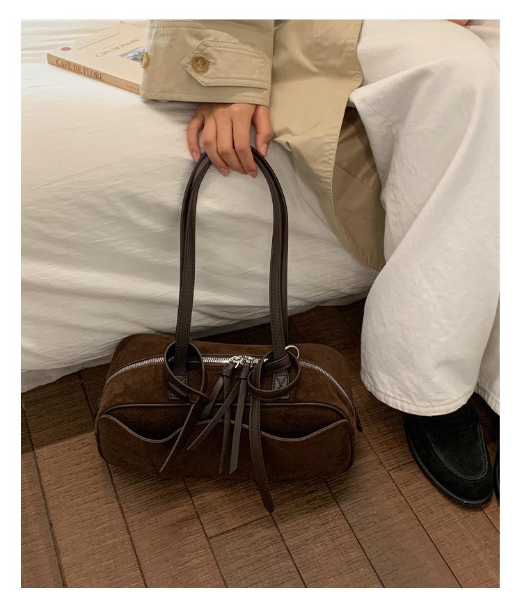 2025 Autumn Large Capacity Retro Frosted Shoulder Tote Handbag