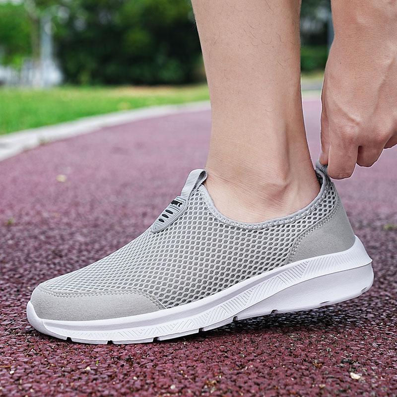 Breathable mesh men's shoes summer new sports shoes mesh shoes thin mesh hollow men's flat bottom comfortable and lightweight running shoes