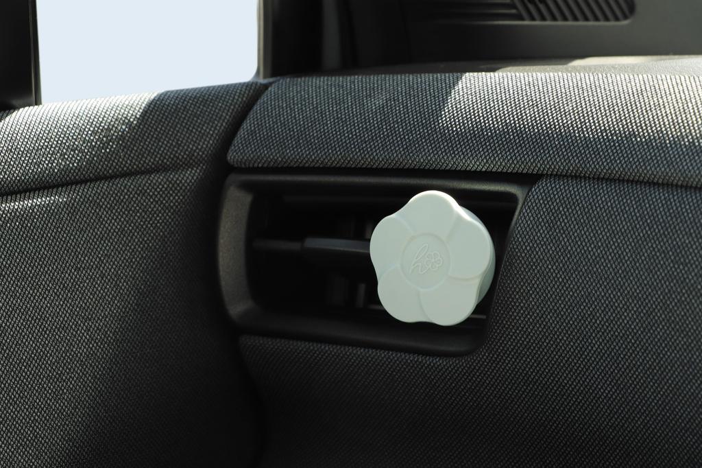Carmate H1782 Car Hanataba Series, Jasmine & Musk Scent, Deodorizing Ingredients, Air Conditioner Clip Type
