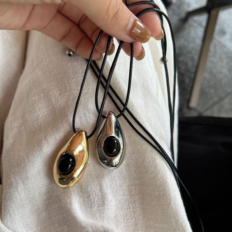 New Water Drop Metal Necklace For Women Long Rope Sweater Chain Accessories Black Rope Chain Fashion Jewelry Gifts