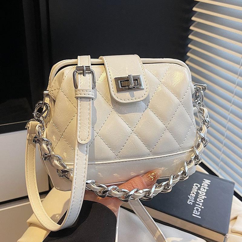 New diamond chain shell bag niche versatile women's commuting temperament messenger bag