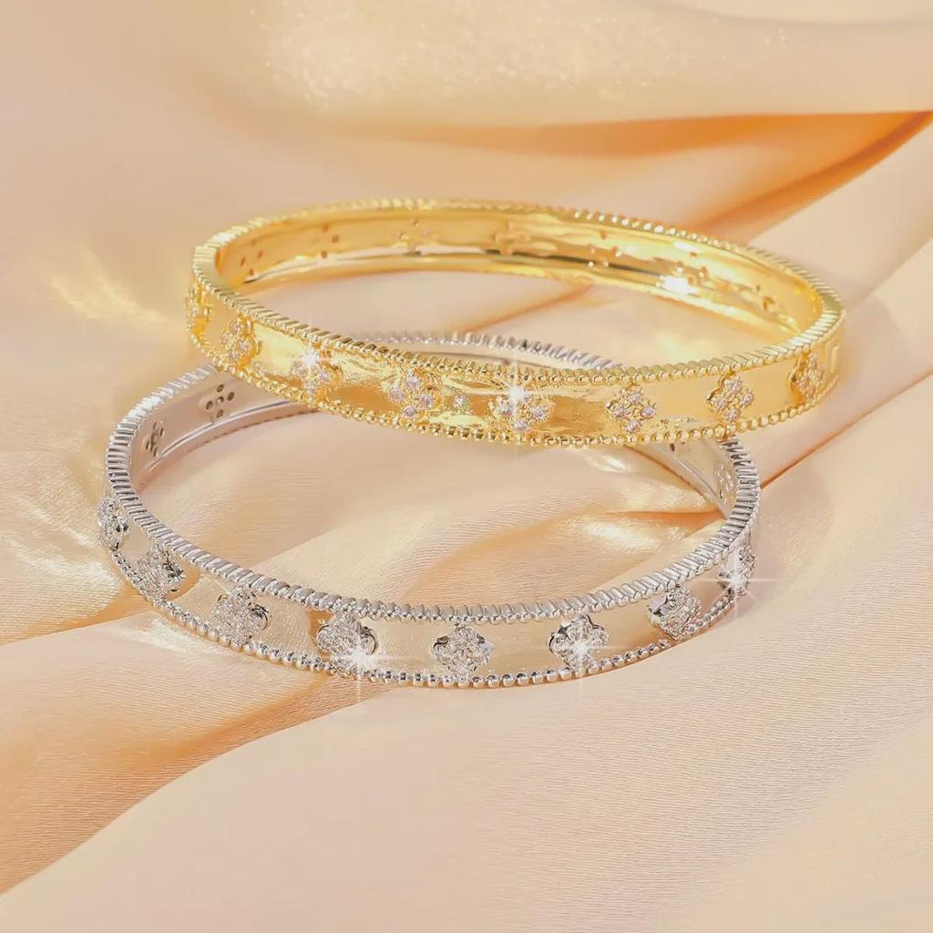 V Gold Four-Leaf Clover Narrow Flower Tube Bracelet - 18K Rose Gold Plated Kaleidoscope Design for Women