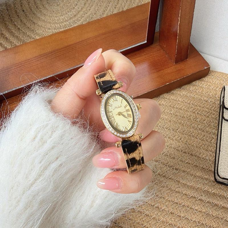 Neue Leder Leopardendruck Vintage Luxus Damen Quarz Uhr, High-End Damen Armbanduhr, Zeitmesser und Zubehör.