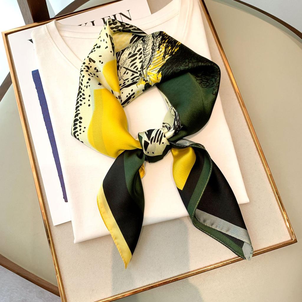 Small Square Scarf Silk Scarf Women's 71x71 Korean Versatile Decoration with Suit Shirt Professional Scarf Neck Protection Thin Scarf