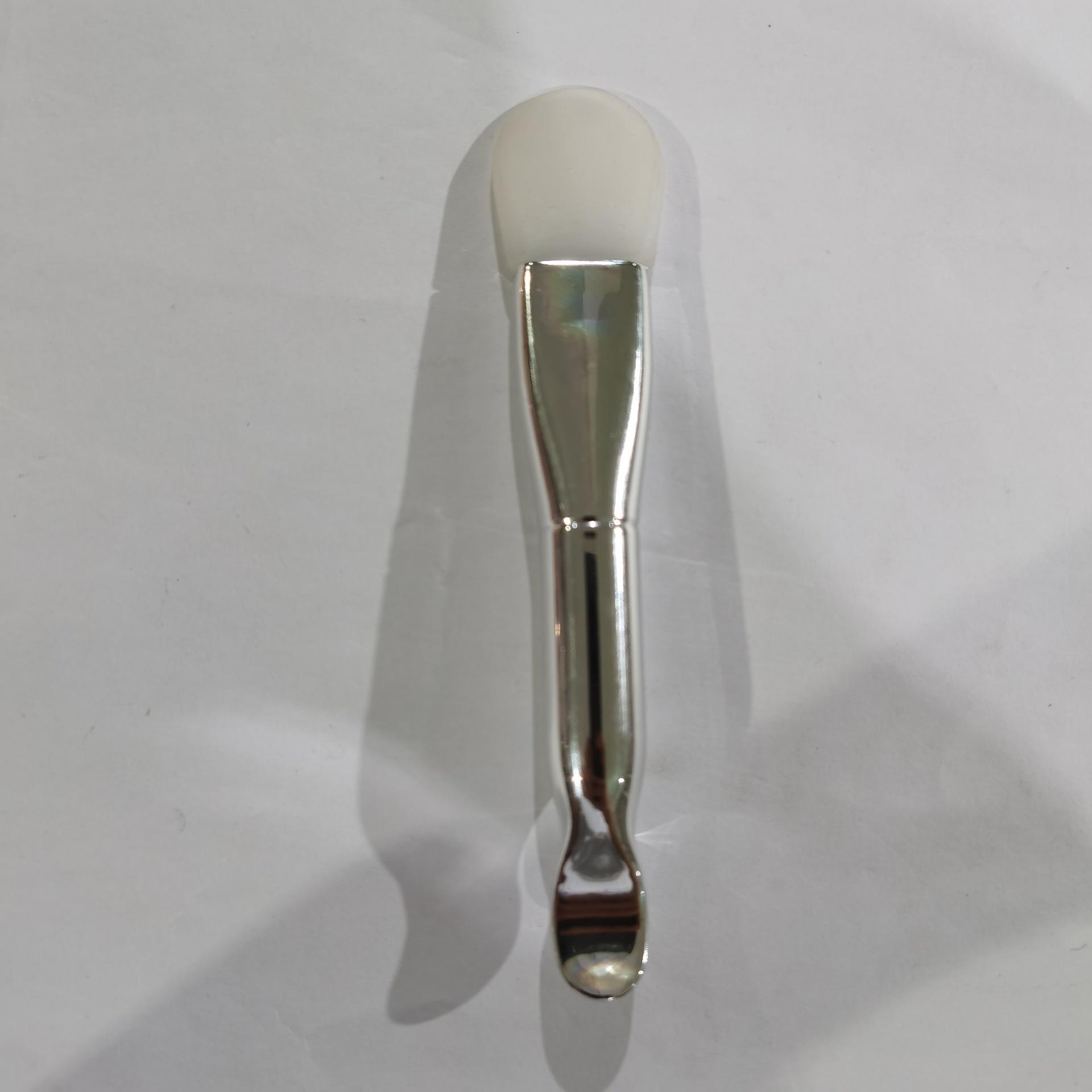 

Двусторонняя силиконовая кисть-маска с лопаткой, мягкая щетина, разные цвета, портативный инструмент для макияжа